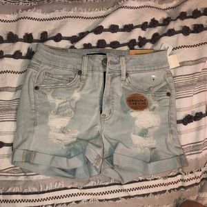 Aeropostale’s shorts never worn